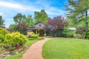 Near Hiking Trails Spacious Studio in Lawndale